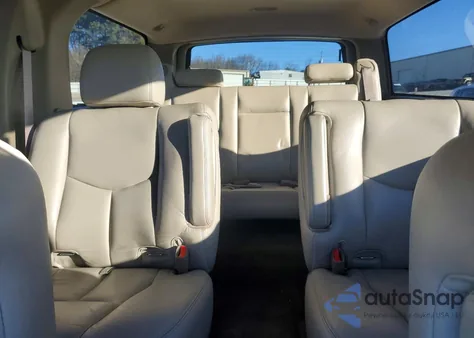 2004 GMC Yukon Xl C1500 z USA, uszkodzony, nr VIN 1GKEC16Z94R119020